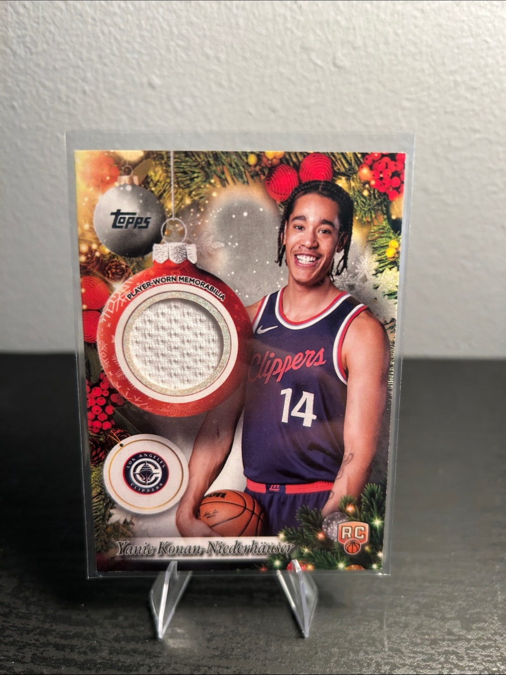Topps Holiday Edition LA Clippers Yanic Kona-Niederhäuser Holiday Relic Card